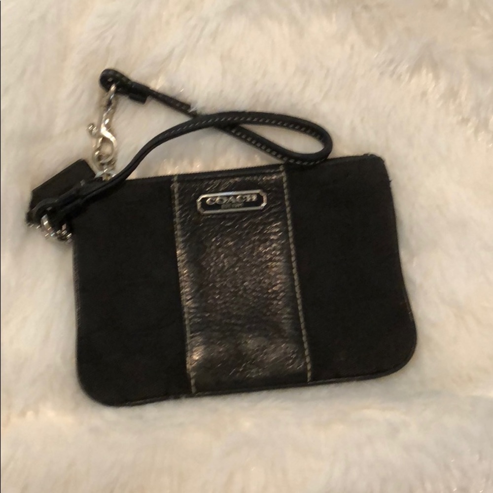 Coach wristlet black